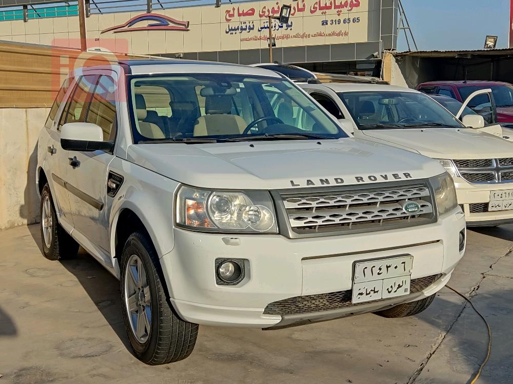 لاند روفر LR2